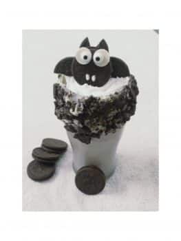 Monster Oreo Cookie Milk Shake - Plattershare - Recipes, food stories and food lovers