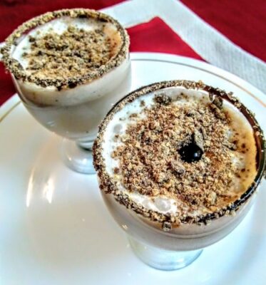 Decadent Chocolate Martini Mocktail: A Creamy, Alcohol-Free Treat - Plattershare - Recipes, food stories and food lovers Decadent Chocolate Martini Mocktail: A Creamy, Alcohol-Free Treat - Plattershare - Recipes, food stories and food lovers