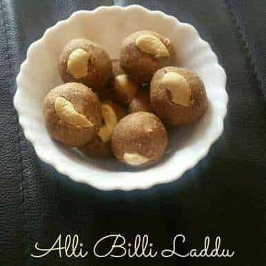 Alli-Billi Laddoos - Plattershare - Recipes, Food Stories And Food Enthusiasts