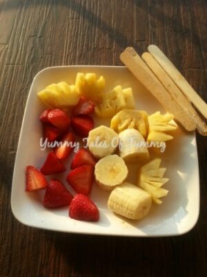 Chocolate-Covered Fruit Sticks: A Healthy & Fun Snack for Kids - Plattershare - Recipes, food stories and food lovers Chocolate-Covered Fruit Sticks: A Healthy & Fun Snack for Kids - Plattershare - Recipes, food stories and food lovers