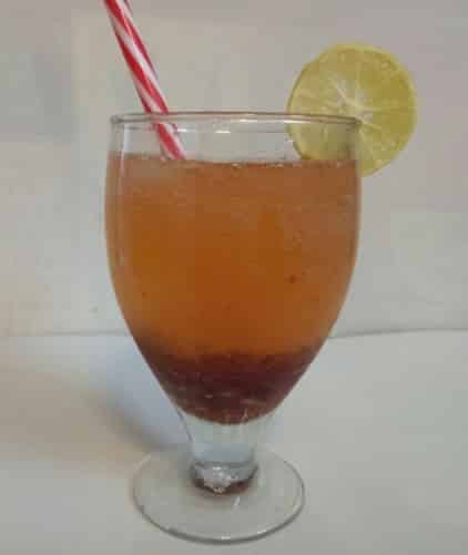 Mango Strawberry Mocktail - Plattershare - Recipes, food stories and food lovers