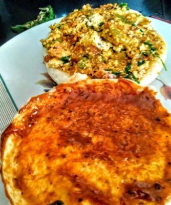 Spicy Paneer-Stuffed Kulcha Sandwich: A Quick & Delicious Indian Snack - Plattershare - Recipes, food stories and food lovers Spicy Paneer-Stuffed Kulcha Sandwich: A Quick & Delicious Indian Snack - Plattershare - Recipes, food stories and food lovers
