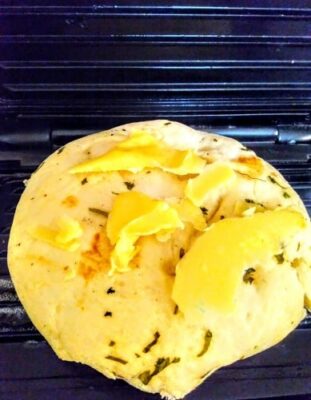 Spicy Paneer-Stuffed Kulcha Sandwich: A Quick & Delicious Indian Snack - Plattershare - Recipes, food stories and food lovers Spicy Paneer-Stuffed Kulcha Sandwich: A Quick & Delicious Indian Snack - Plattershare - Recipes, food stories and food lovers