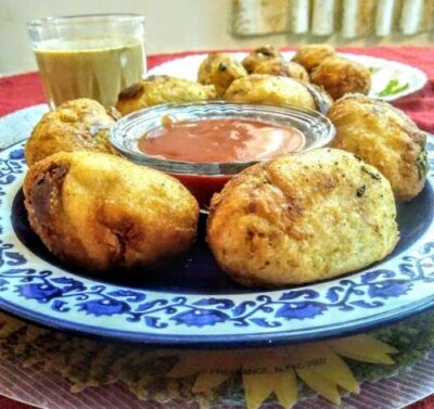 Stuffed Potato Bread Roll - Plattershare - Recipes, food stories and food lovers Stuffed Potato Bread Roll - Plattershare - Recipes, food stories and food lovers