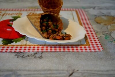 Ice Cream Cone Peanut Chaat - Plattershare - Recipes, food stories and food lovers Ice Cream Cone Peanut Chaat - Plattershare - Recipes, food stories and food lovers