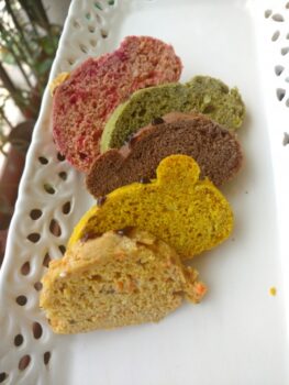 Colourful Garlic And Cheese Teddy Buns - Plattershare - Recipes, food stories and food lovers