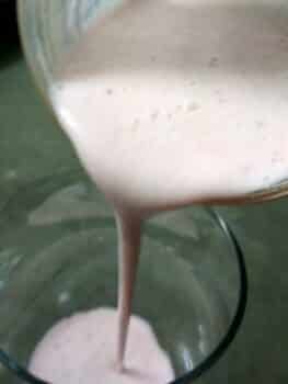 Strawberry Smoothie - Plattershare - Recipes, food stories and food lovers