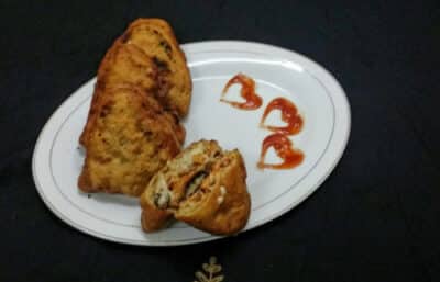 Stuffed Potato Bread Roll - Plattershare - Recipes, food stories and food enthusiasts
