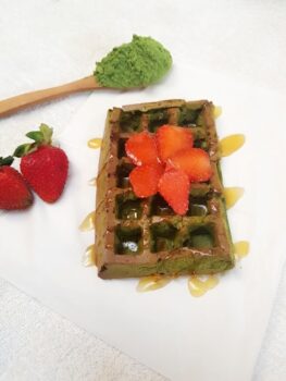 Wheat Grass Amaranth Waffles - Plattershare - Recipes, food stories and food lovers