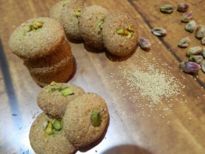 Gluten Free Amaranth Almond Pistachio Cookies - Plattershare - Recipes, food stories and food lovers