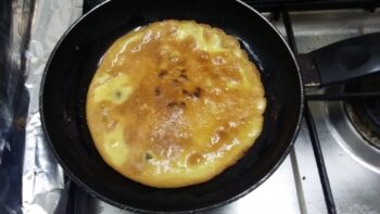 Shomlette (Egg With Sugar And Dry Fruits) - Plattershare - Recipes, food stories and food lovers