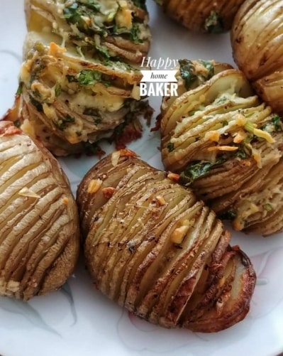 Cheesy Garlicky Crispy Hasselback Potatoes - Plattershare - Recipes, Food Stories And Food Enthusiasts