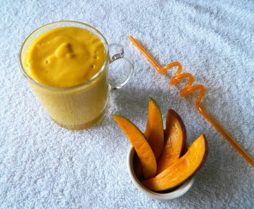 Healthy Mango Greek Yogurt Smoothie Recipe | Mango Smoothie Greek Yogurt - Plattershare - Recipes, food stories and food lovers