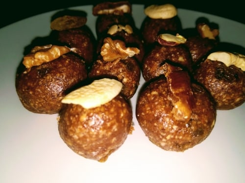 Energy Ladoo (Dates,Dry Fruits And Oats) - Plattershare - Recipes, food stories and food lovers