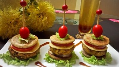 Indian Parantha Burger - Plattershare - Recipes, food stories and food lovers Indian Parantha Burger - Plattershare - Recipes, food stories and food lovers