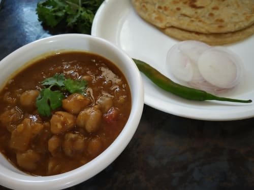 Chole With Lachha Paratha - Plattershare - Recipes, Food Stories And Food Enthusiasts