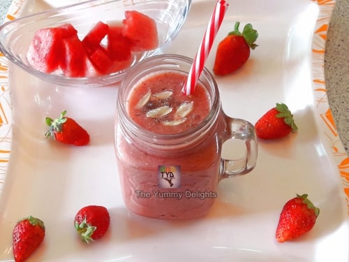 Watermelon & Strawberry Detox Smoothie - Plattershare - Recipes, food stories and food lovers