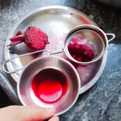 Wheat Almond Flour Beetroot Cocoa Pinwheel Cookies - Plattershare - Recipes, food stories and food lovers Wheat Almond Flour Beetroot Cocoa Pinwheel Cookies - Plattershare - Recipes, food stories and food lovers