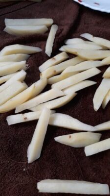 Crispy Baked Potato Wedges Aka French Fries - Plattershare - Recipes, food stories and food lovers Crispy Baked Potato Wedges Aka French Fries - Plattershare - Recipes, food stories and food lovers