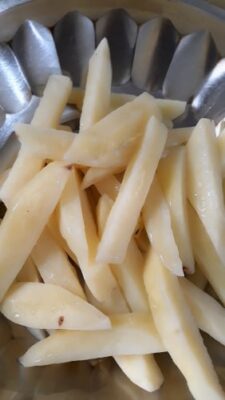 Crispy Baked Potato Wedges Aka French Fries - Plattershare - Recipes, food stories and food lovers Crispy Baked Potato Wedges Aka French Fries - Plattershare - Recipes, food stories and food lovers