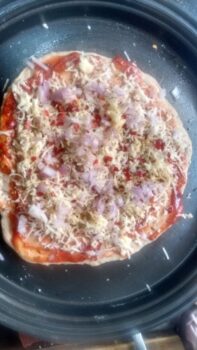 Amarnath Flour Layered And Twisted Pizza - Plattershare - Recipes, food stories and food lovers