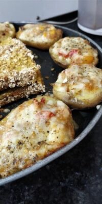 Couscous Stuffed Cheesy Potato Skins - Plattershare - Recipes, food stories and food lovers Couscous Stuffed Cheesy Potato Skins - Plattershare - Recipes, food stories and food lovers