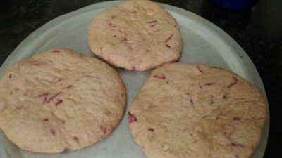 Beetroot Pita Pockets - Plattershare - Recipes, food stories and food lovers Beetroot Pita Pockets - Plattershare - Recipes, food stories and food lovers