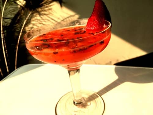 Strawberry Virgin Mojito - Plattershare - Recipes, Food Stories And Food Enthusiasts