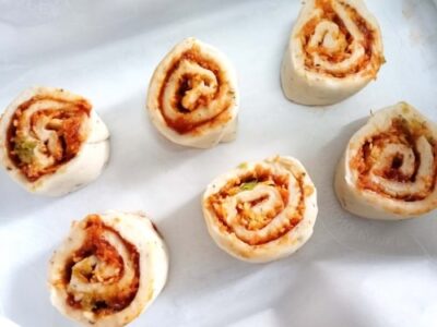 Vegetarian Pizza Rolls | Pizza Rolls Recipe | Pizza Rolls Homemade | Pizza Rolls Directions - Plattershare - Recipes, food stories and food lovers Vegetarian Pizza Rolls | Pizza Rolls Recipe | Pizza Rolls Homemade | Pizza Rolls Directions - Plattershare - Recipes, food stories and food lovers