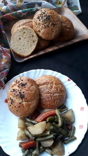 Easy Wheat Flour Dinner Buns With Baked Veggies - Plattershare - Recipes, Food Stories And Food Enthusiasts
