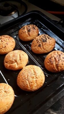Easy Wheat Flour Dinner Buns With Baked Veggies - Plattershare - Recipes, food stories and food lovers Easy Wheat Flour Dinner Buns With Baked Veggies - Plattershare - Recipes, food stories and food lovers