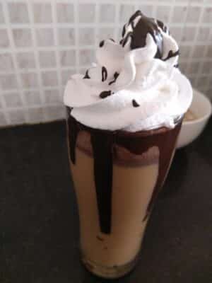 Chocolate Butterscotch Milkshake - Plattershare - Recipes, Food Stories And Food Enthusiasts