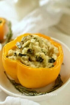 Vegan Risotto Stuffed Peppers (With Peanut Milk) - Plattershare - Recipes, food stories and food lovers