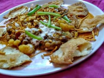 Famous Orrisa Allo Muter Chaat - Plattershare - Recipes, Food Stories And Food Enthusiasts