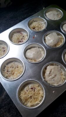 Savoury Pizza Muffin - Plattershare - Recipes, food stories and food lovers Savoury Pizza Muffin - Plattershare - Recipes, food stories and food lovers