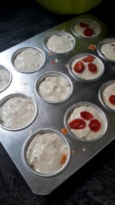 Savoury Pizza Muffin - Plattershare - Recipes, food stories and food lovers Savoury Pizza Muffin - Plattershare - Recipes, food stories and food lovers
