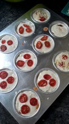 Savoury Pizza Muffin - Plattershare - Recipes, food stories and food lovers Savoury Pizza Muffin - Plattershare - Recipes, food stories and food lovers