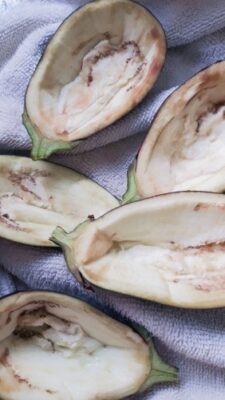Vegetable Cheese Topped Mushroom Tofu Baked Aubergine - Plattershare - Recipes, food stories and food lovers Vegetable Cheese Topped Mushroom Tofu Baked Aubergine - Plattershare - Recipes, food stories and food lovers