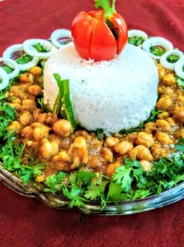 White Chana Gravy With Boiled Rice - Plattershare - Recipes, food stories and food lovers