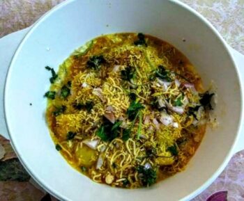 Dahi Bara Aloo Dum Chaat - Plattershare - Recipes, food stories and food lovers