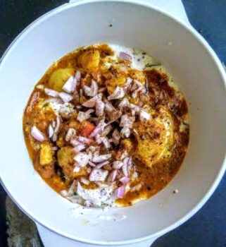 Dahi Bara Aloo Dum Chaat - Plattershare - Recipes, food stories and food lovers