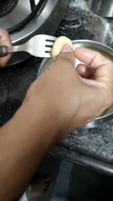 Eggless Gnocchi alla Romana: A Comforting Italian Classic - Plattershare - Recipes, food stories and food lovers Eggless Gnocchi alla Romana: A Comforting Italian Classic - Plattershare - Recipes, food stories and food lovers