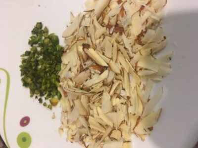 Sugar-Free Thandai Kulfi: A Refreshing Indian Frozen Treat - Plattershare - Recipes, food stories and food lovers Sugar-Free Thandai Kulfi: A Refreshing Indian Frozen Treat - Plattershare - Recipes, food stories and food lovers
