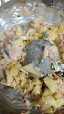 Crispy Baked Katori Chaat with Zesty Russian Salad - Plattershare - Recipes, food stories and food lovers Crispy Baked Katori Chaat with Zesty Russian Salad - Plattershare - Recipes, food stories and food lovers