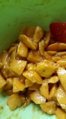 Easy Mango Cobbler with a Golden Crust - Plattershare - Recipes, food stories and food lovers Easy Mango Cobbler with a Golden Crust - Plattershare - Recipes, food stories and food lovers
