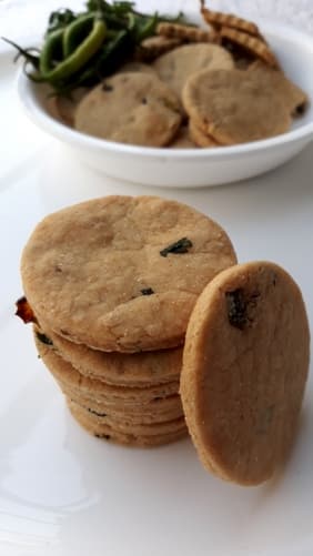 Iyengar Bakery Style Kara Biscuit - Plattershare - Recipes, food stories and food lovers
