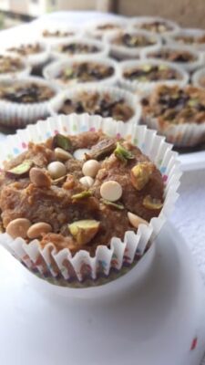 Banana Coconut Chocochip Almond Sheet Cake Breakfast Bars - Plattershare - Recipes, food stories and food enthusiasts