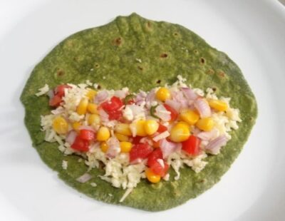 Healthy Spinach & Corn Quesadillas with Kidney Bean Salad & Roasted Tomato Salsa - Plattershare - Recipes, food stories and food lovers Healthy Spinach & Corn Quesadillas with Kidney Bean Salad & Roasted Tomato Salsa - Plattershare - Recipes, food stories and food lovers