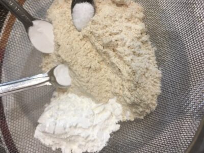 Easy Eggless Sponge Cake: Pressure Cooker & Oven Methods - Plattershare - Recipes, food stories and food lovers Easy Eggless Sponge Cake: Pressure Cooker & Oven Methods - Plattershare - Recipes, food stories and food lovers