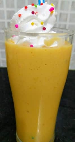 Mango Smoothie With Cream - Plattershare - Recipes, food stories and food lovers
